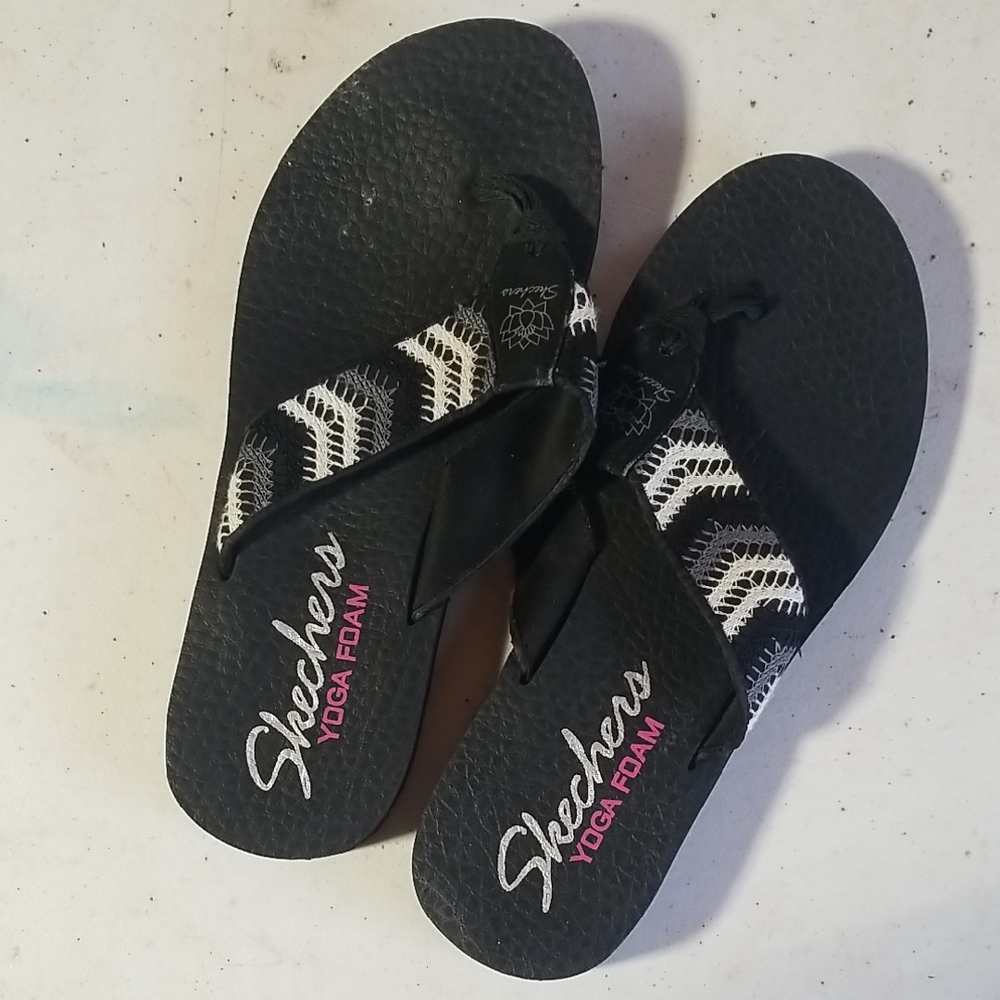 Skechers Women's Black and White Sandals